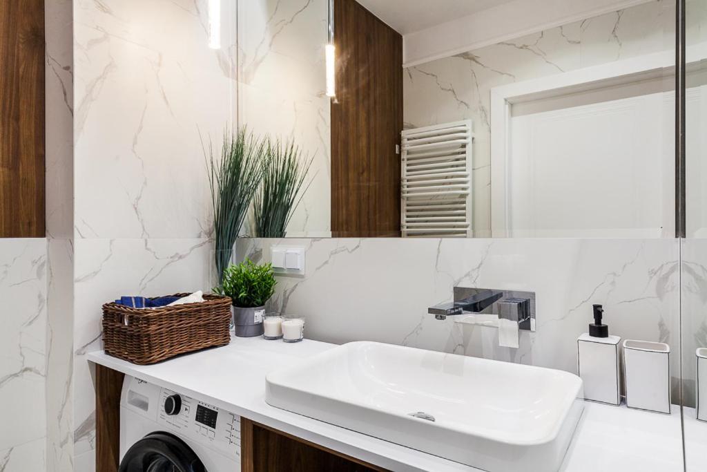 "Nowy Apartament" Sypialnia , Garaz, 1500 M Od Morza, Netflix Gdansk Bagian luar foto