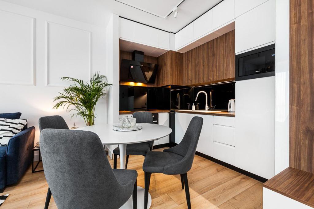 "Nowy Apartament" Sypialnia , Garaz, 1500 M Od Morza, Netflix Gdansk Bagian luar foto